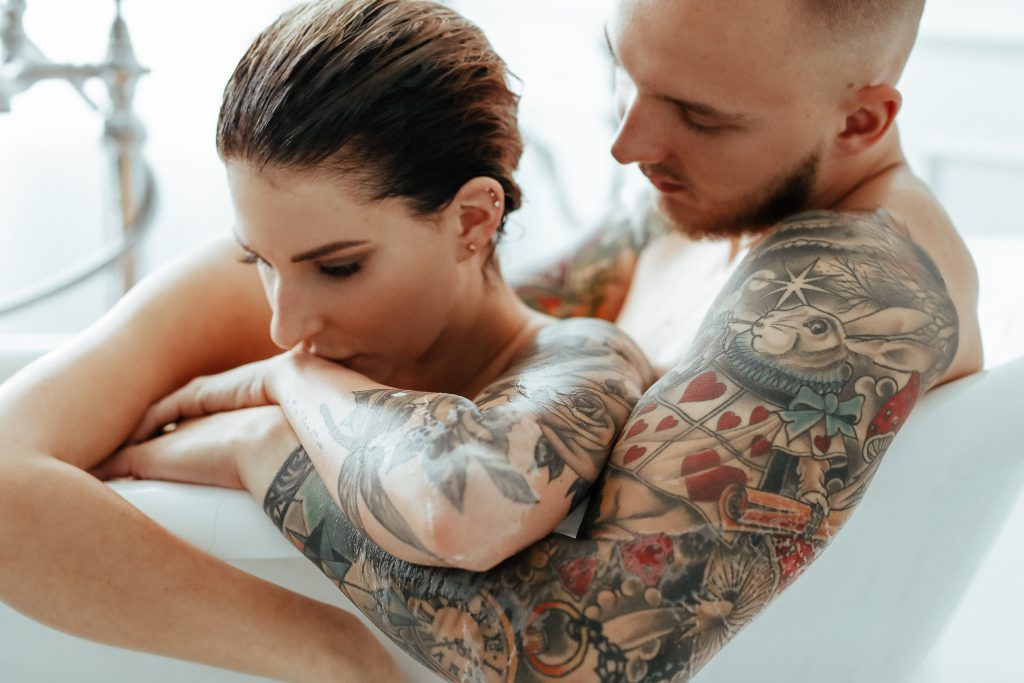 tatuaż a sauna, Świeży tatuaż a sesja w saunie